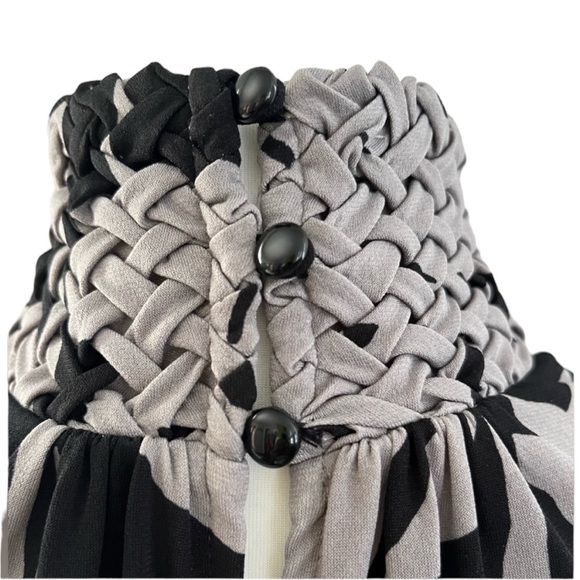 Taylor Mock Neck Fitted Dress Size 8 - Picture 5 of 8